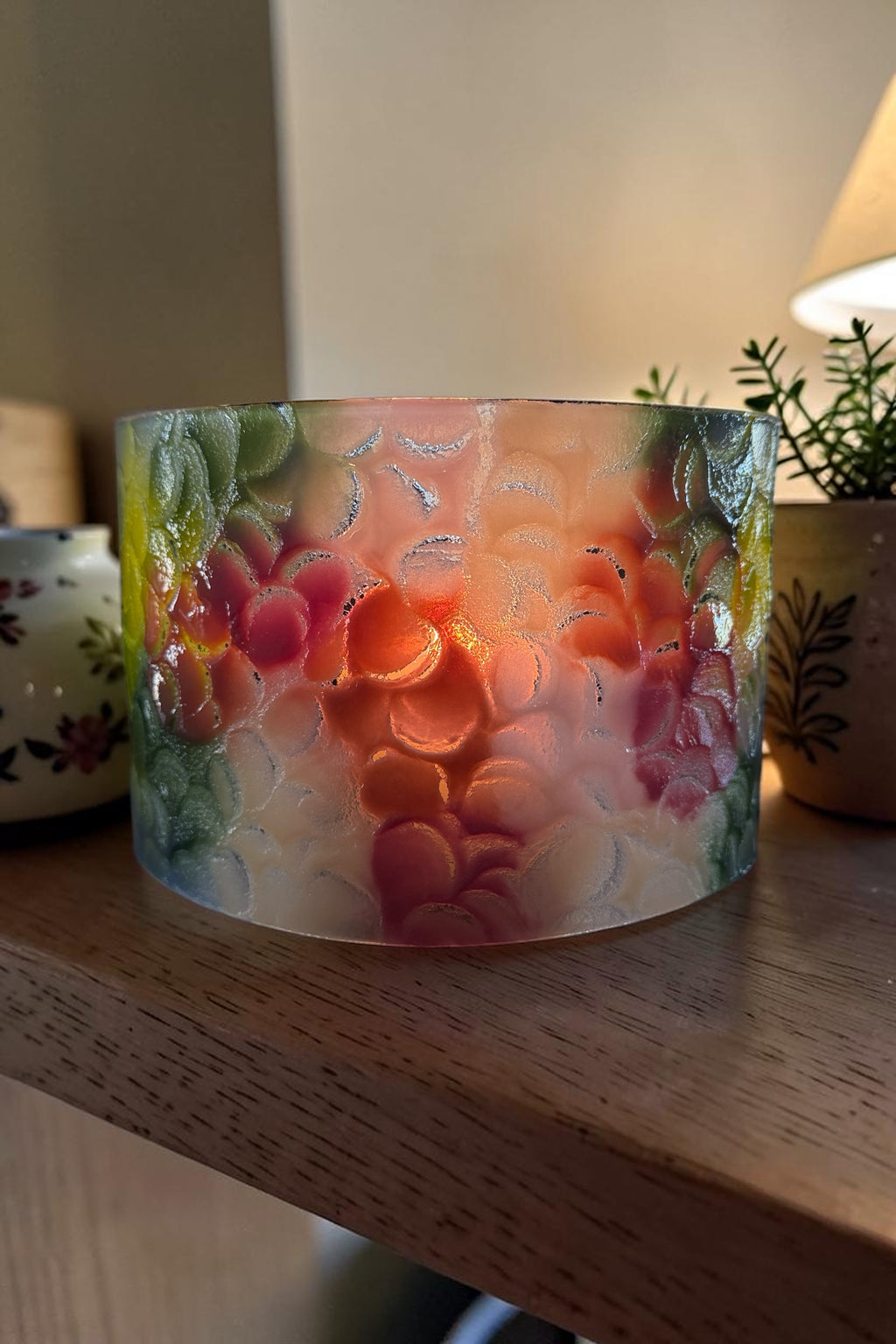 Rose Garden Candle Curve image 2
