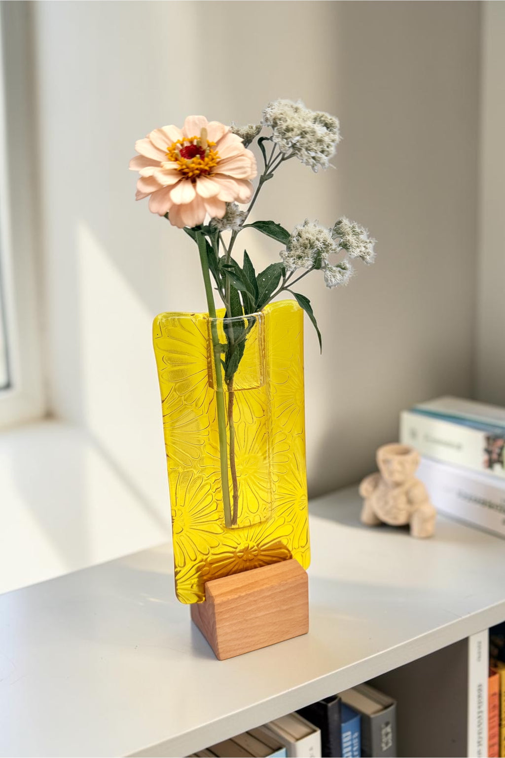Small Pocket Vase- Daisy