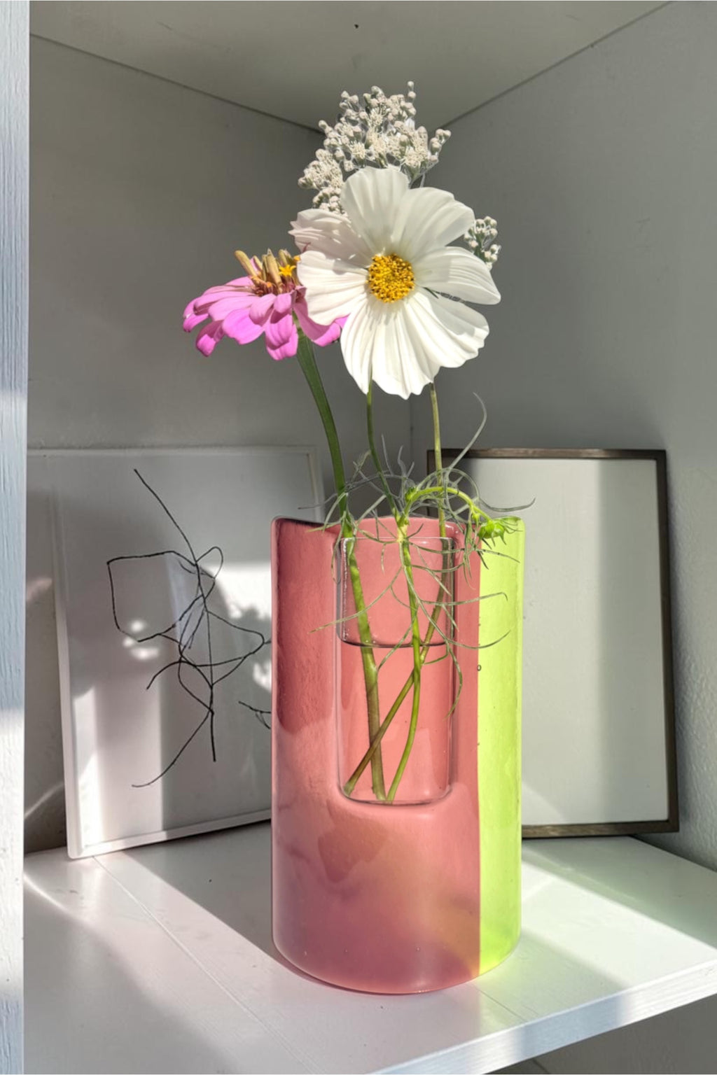 Curve Pocket Vase